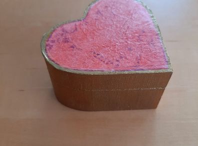 Wooden heart box