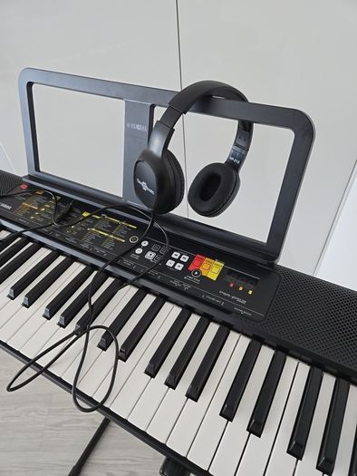 Yamaha keyboard psr-f52
