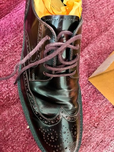 Tods lace up burgundy leather shoe