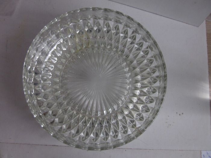Two Vintage Indiana Glass Diamond Point  Bowls