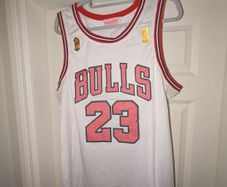 Chicago Bulls - Michael Jordan 23 Jersey.