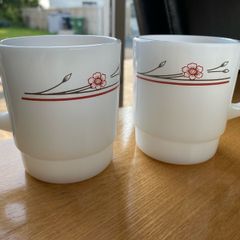 A Pair of Termocrisa Milk Glass Mugs