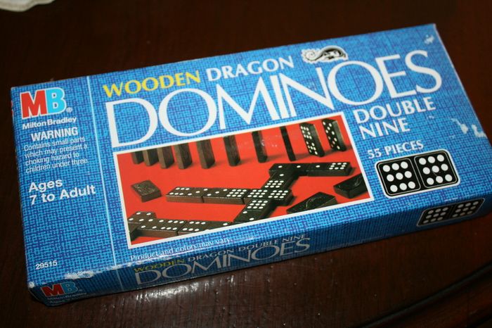 Vintage 1970s Milton Bradley 55 Piece Double Nine Wooden Dragon Domino Set Mint