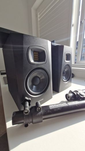 ADAM Audio T5V Desktop Stand Bundle