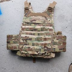 airsoft  Iotv Gen 4 multicam  vest