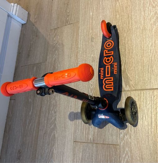 Foldable mini micro scooter