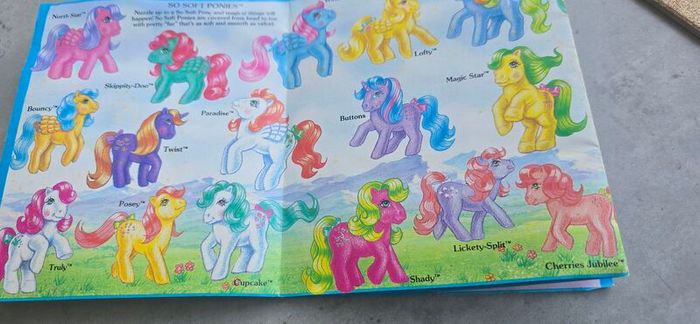 pamphlet  1 HTF US 1986 MLP G1 My Little Pony