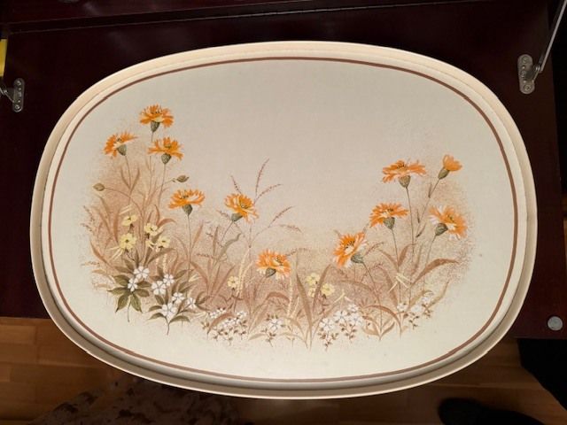 Tray