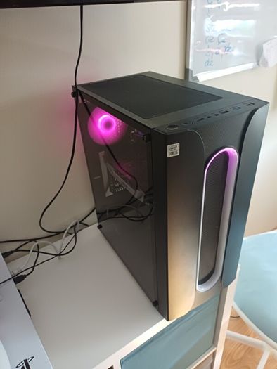 PC for sale (No RAM, SSD/hardrives)