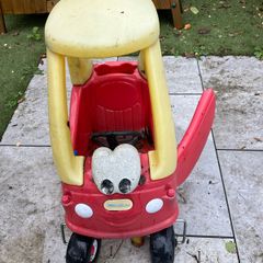 Toy car