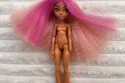 Mattel G3 Monster High Skulltimate Secrets Wave 1 Clawdeen Wolf Doll ONE hand Is Missing Used Please see photos