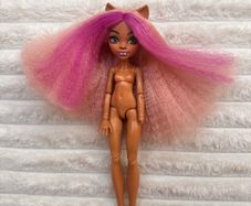 Mattel G3 Monster High Skulltimate Secrets Wave 1 Clawdeen Wolf Doll ONE hand Is Missing Used Please see photos