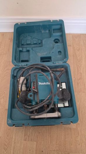 Makita RP0900 Plunge Router