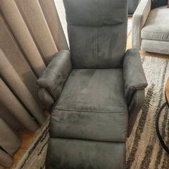 Recliner armchair
