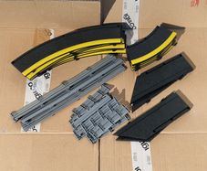 Scalextric Radius Two Black Borders Kit with Barriers (R2 Lead In/Out Inner Outer )