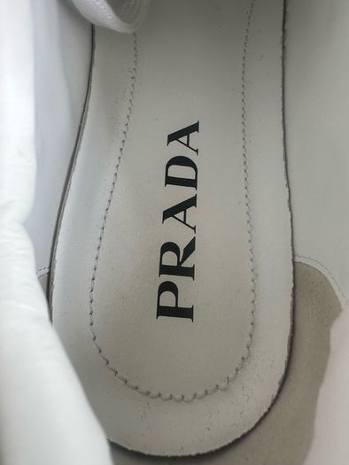 Prada trainers - sz 39.5
