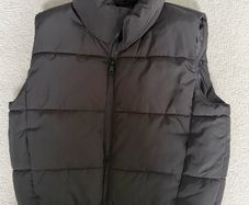 Cropped puffer vest
