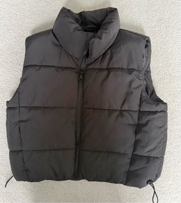 Cropped puffer vest