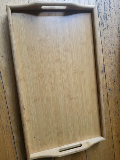 Tray with foldable legs