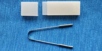 Tongue Scraper with Travel Case