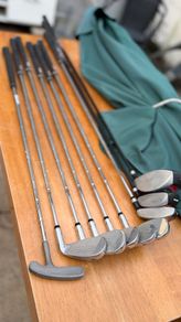 Left handed golf clubs
