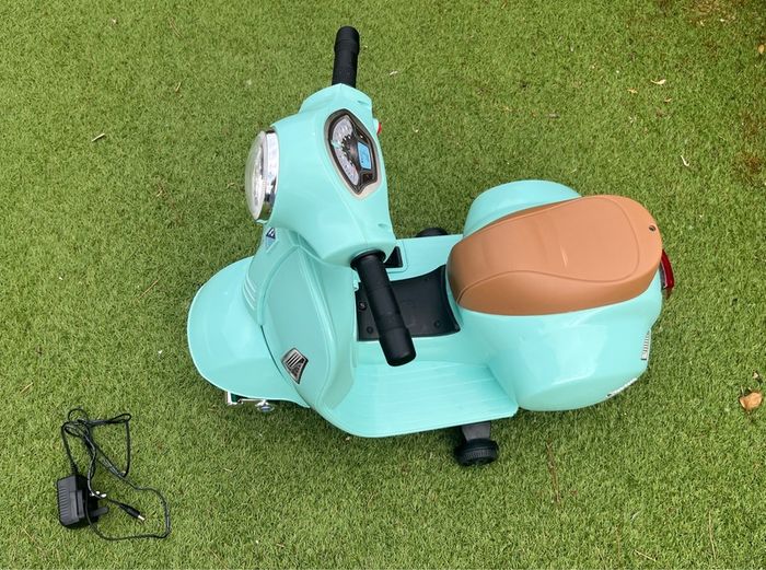 Vespa Electric kids ride on 7.2V Electric Scooter GPS Mini  -Needs new battery