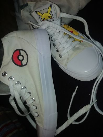 Pokemon Boys hi tops