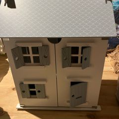 Beautiful dolls house