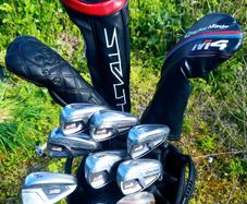 Set of Taylormade Clubs