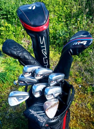 Set of Taylormade Clubs