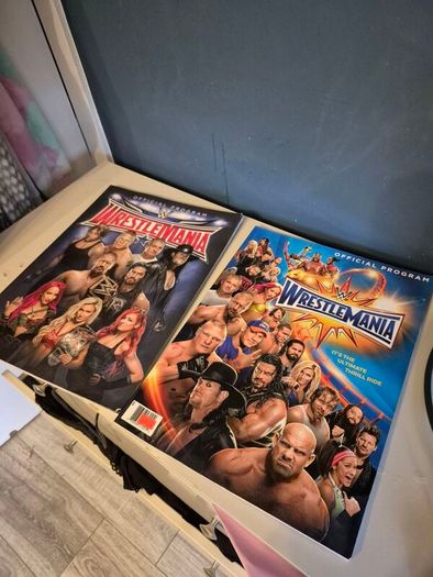 Wrestlemania 32 and 33 magazine programme