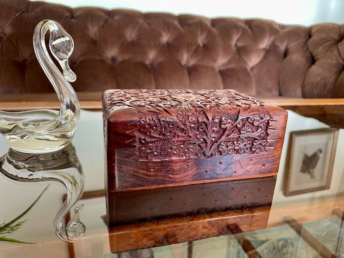Vintage Indian Floral Design Hand Carved Sheesham Rose Wood Jewellery Keepsakes Box