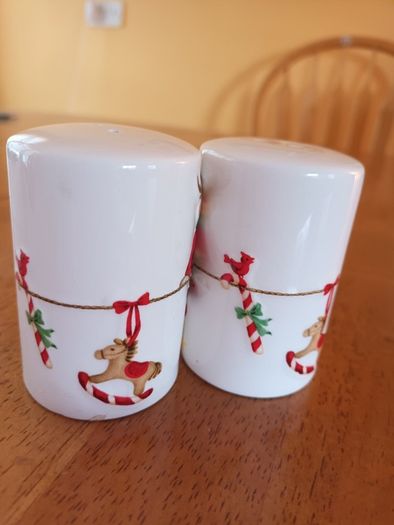 Xmas Salt/Pepper Shakers