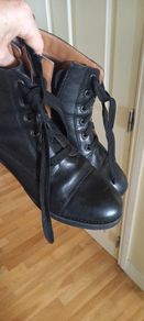 Womens Boots : Marks & Spencers (Size 8)..Grab Your Gem