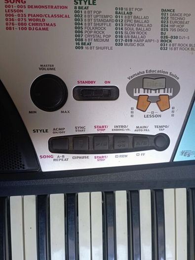 Yamaha PSR-170 keyboard