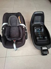 Maxi cosy baby car seat with isofix base