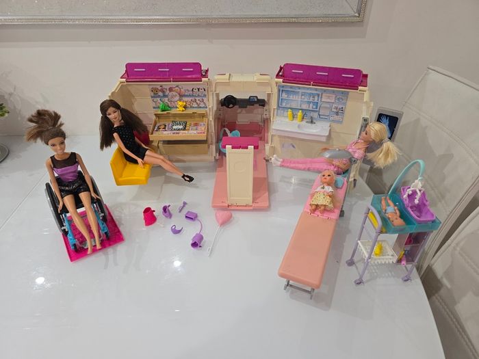 Barbie Medical Ambulance  Hospital Playset  Large Bundle