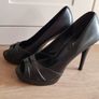 Beautiful Aldo shoes size 5 Image 2