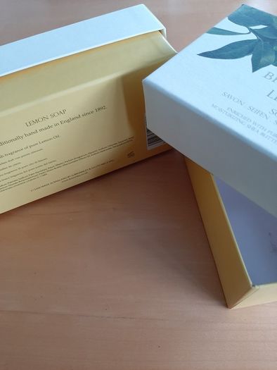 Bronnley lemon soap box