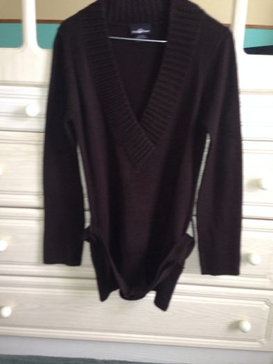 Long brown jumper with belt