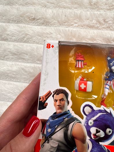Fortnite Battle Royale Collection Star Spangled Trooper Fireworks Team Leader Damaged Box Please see photos