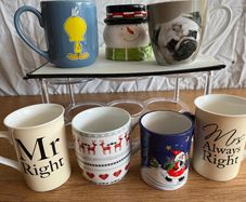 7 assorted Mugs