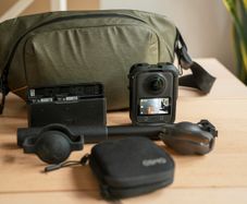 DJI Osmo 360 Adventure Combo  + Cage + PGYTECH OneGo Solo V2 4L Camera bag
