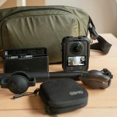 DJI Osmo 360 Adventure Combo  + Cage + PGYTECH OneGo Solo V2 4L Camera bag