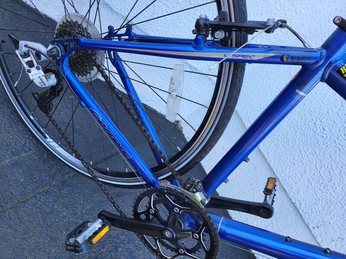 Carerra Gryphon Flatbar Road Bike In Excellent Condition. No Offers