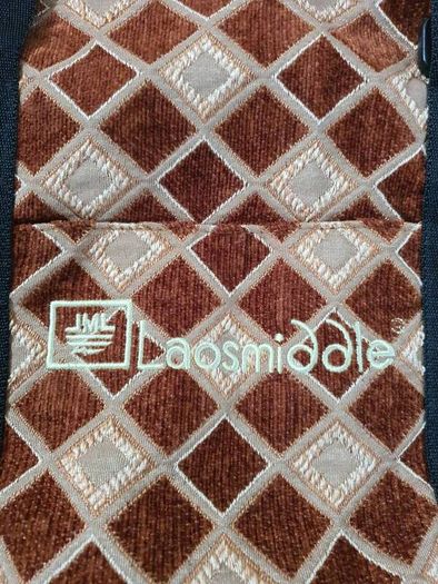 Laosmiddle shoulder bag