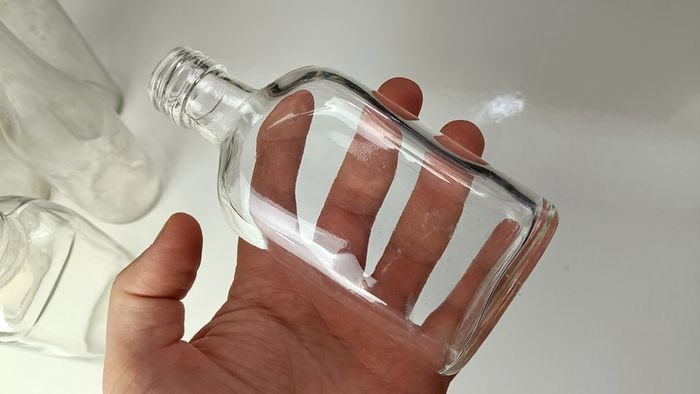440 - Set of 6 Vintage Clear Glass Collectible Decorative Bottles