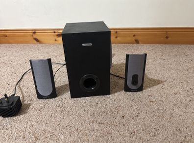 Creative speaker set