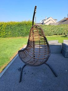 Egg chair