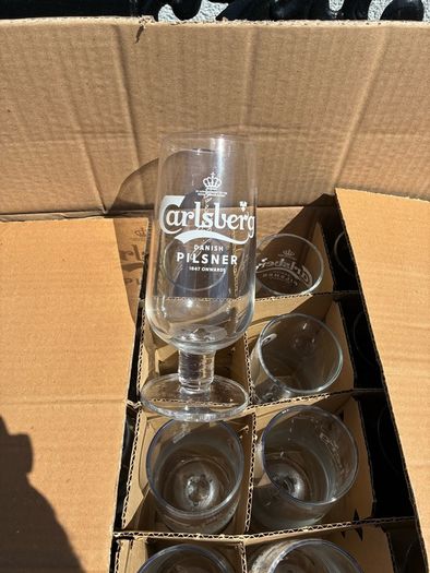 24 Pint Glasses.